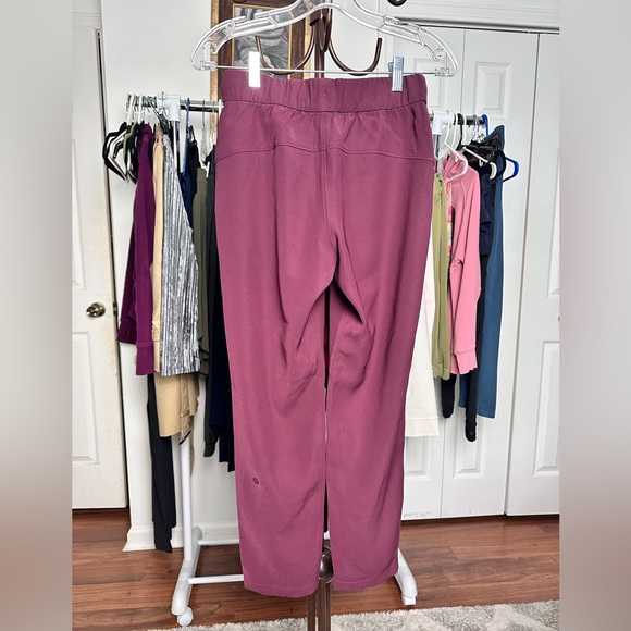 LULULEMON ON THE FLY PANTS SIZE 2 ❌ BLACK CHERRY OR DEEP PLUM SEE PICTURES - Picture 9 of 11